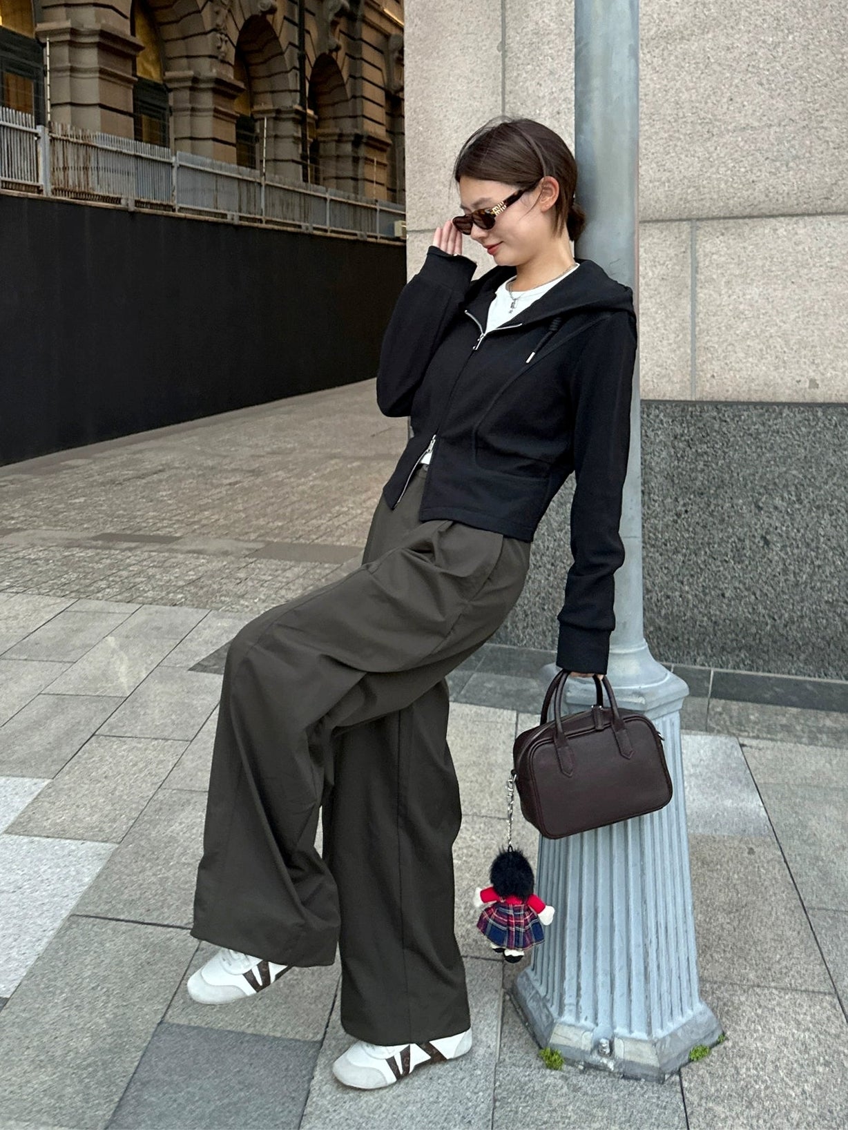 Wide Straight-Leg Pants_BDHL7925