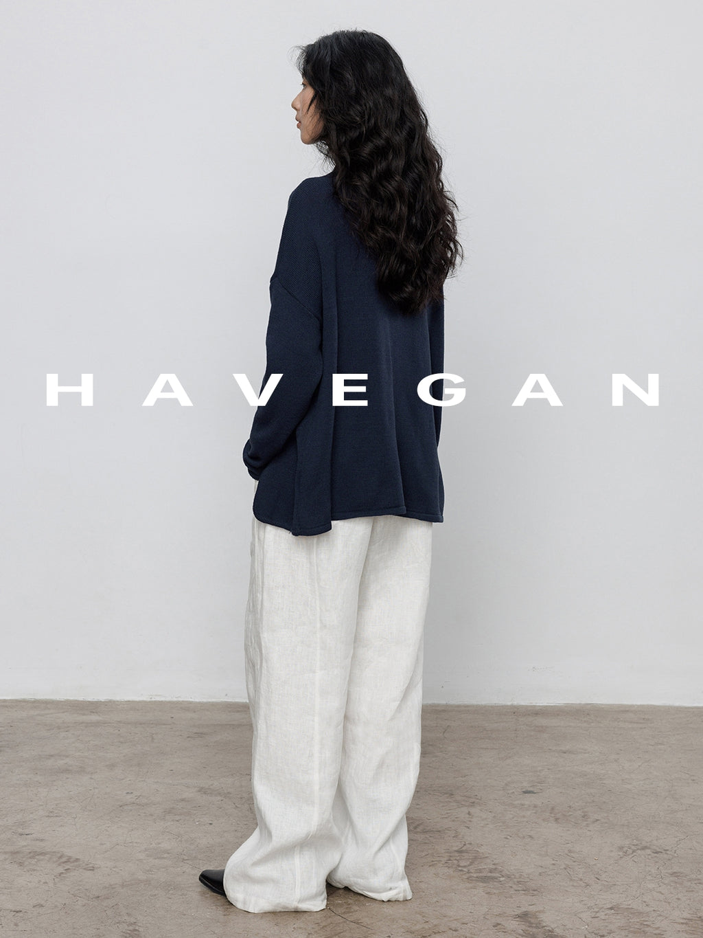 Round-Neck Slit Knit Tops_BDHL7707 