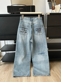 Pocket Embroidered Hole Jeans_BDHL7344