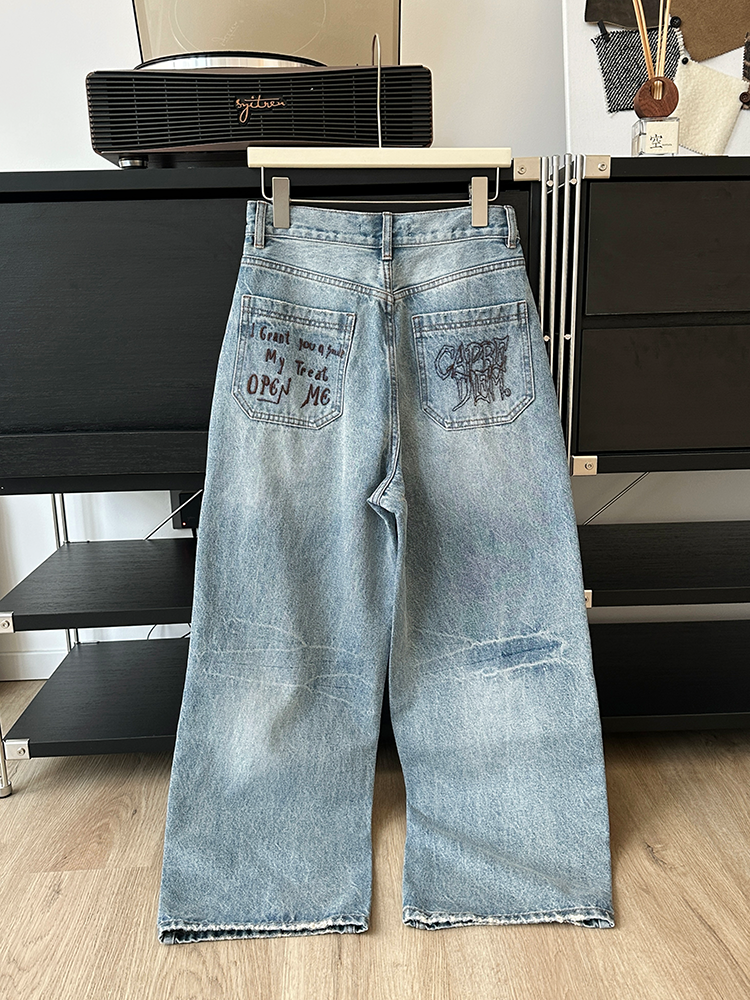 Pocket Embroidered Hole Jeans_BDHL7344