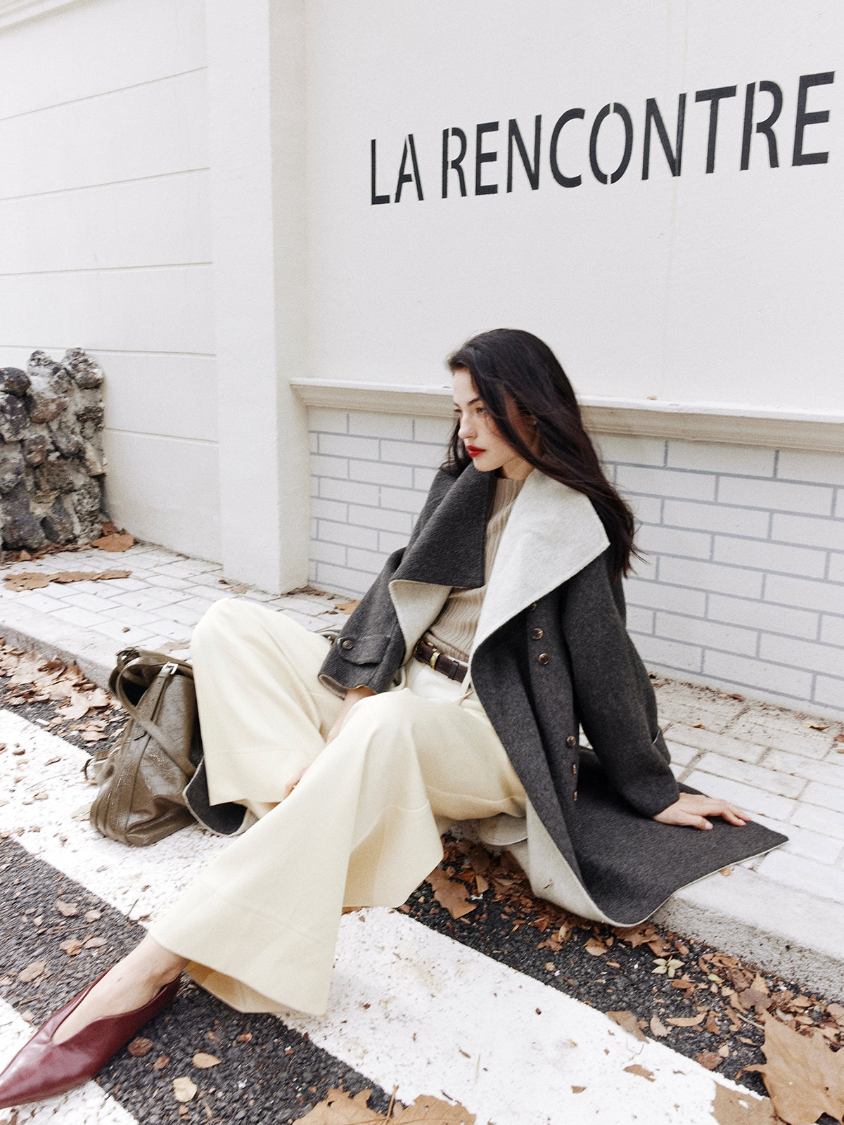 Wide-Belt White Suit Pants_BDHL7998