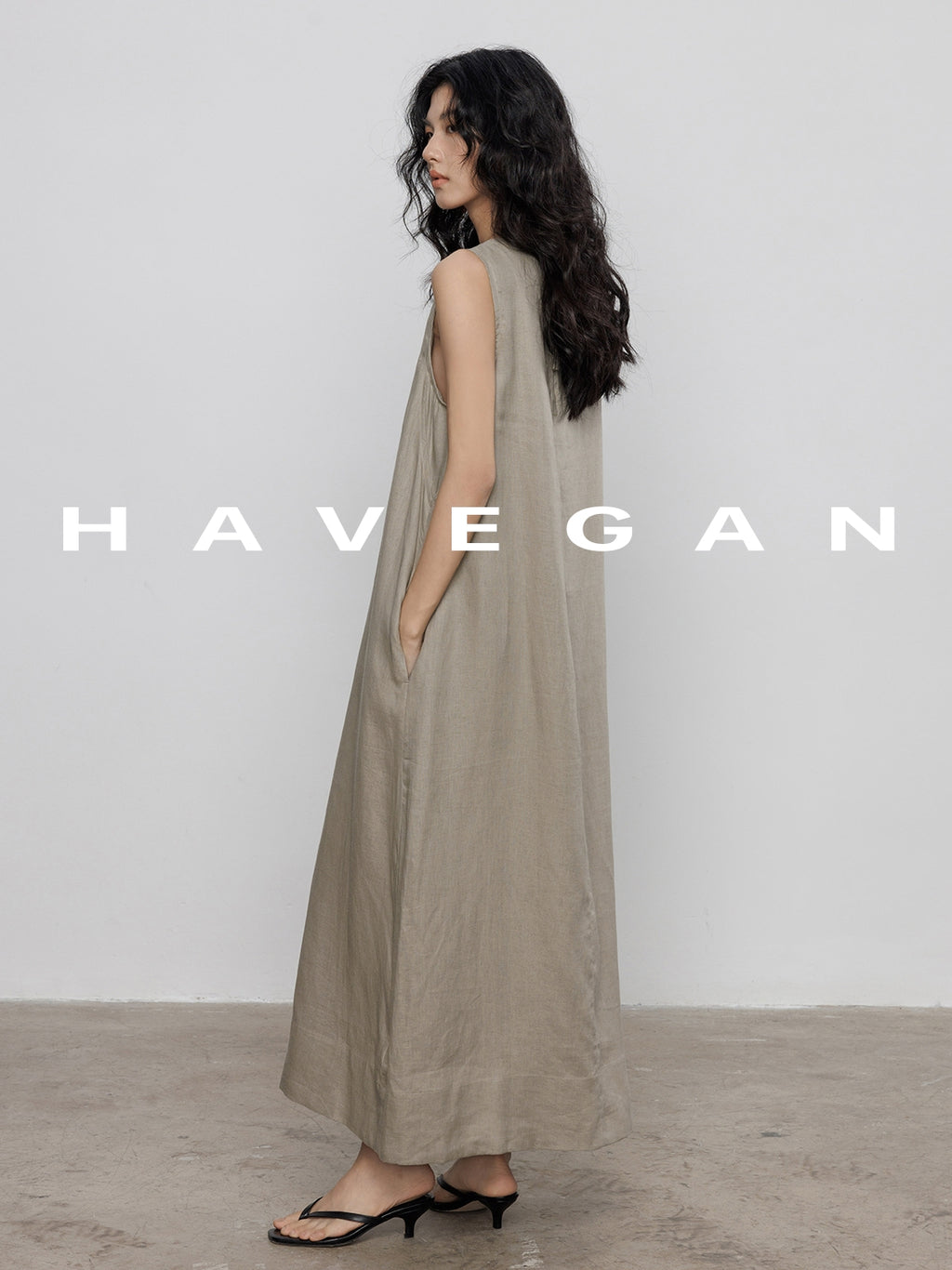 Round Neck Sleeveless Dress_BDHL7585