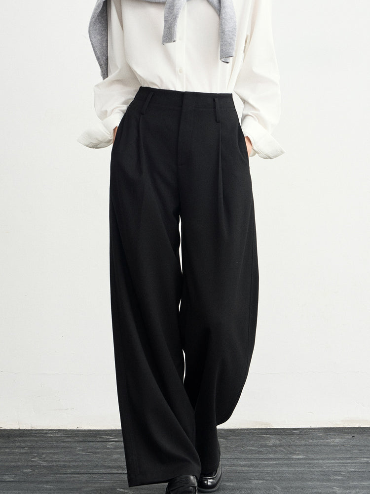 Tucked Straight Suit Pants_BDHL6541