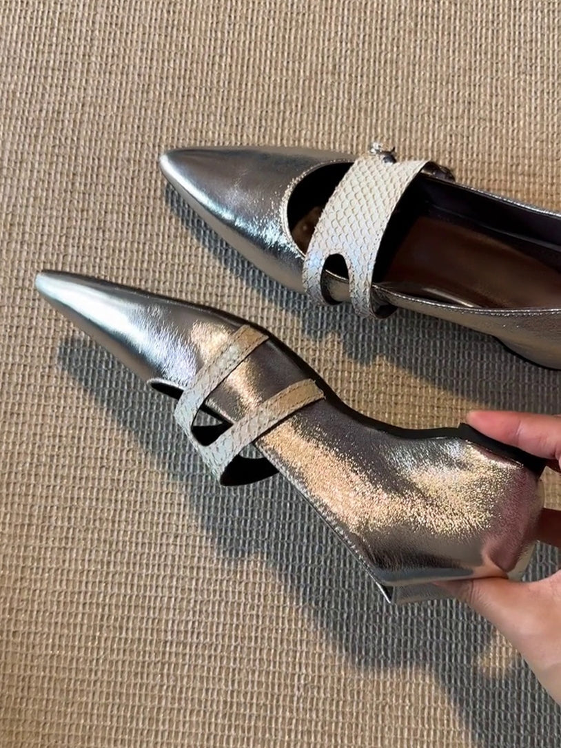 Pointed-Toe Strappy Shoes_BDHL7835