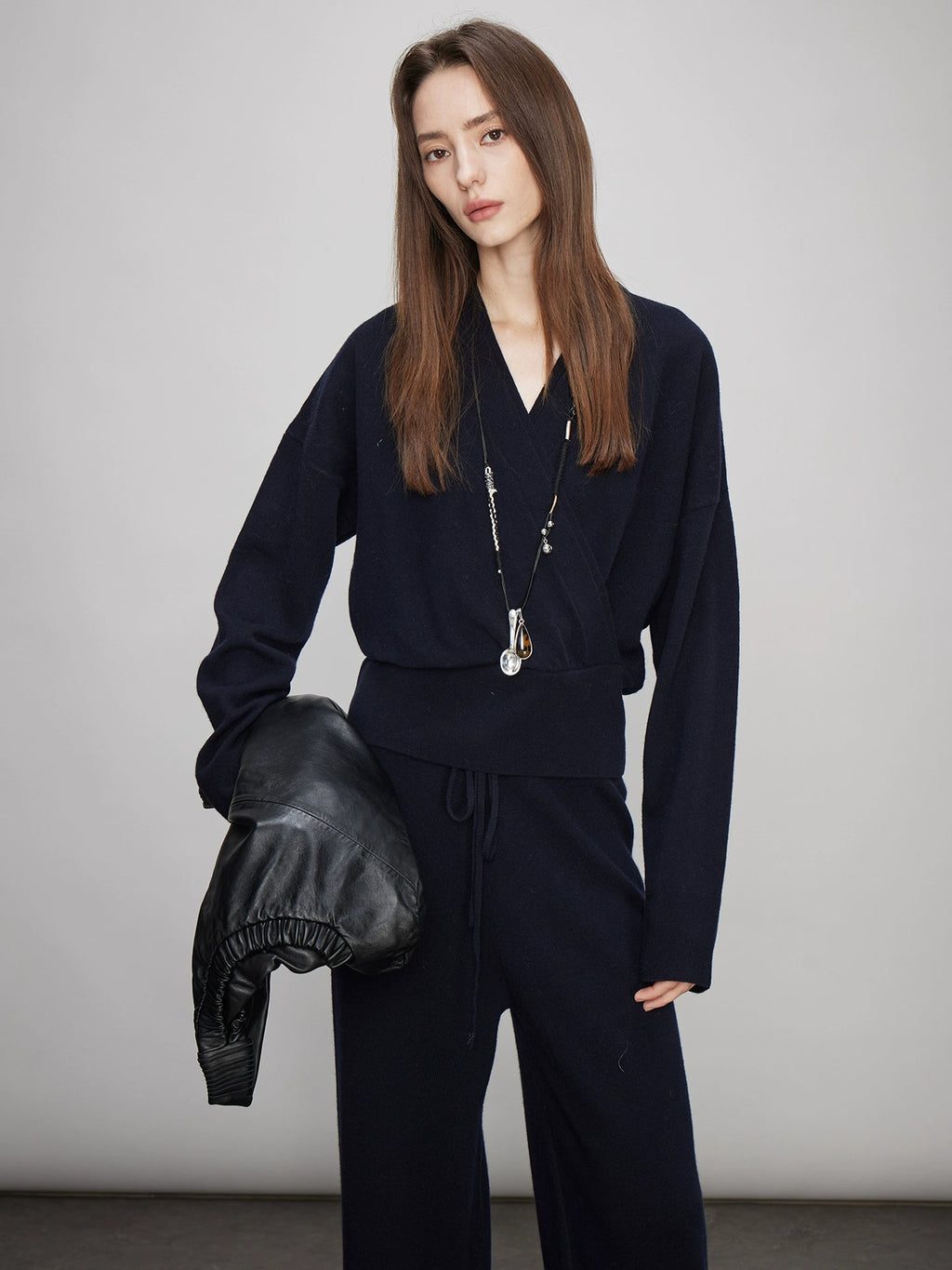 V-Neck Knit Tops Or Elasticated Waist Pants_BDHL7990