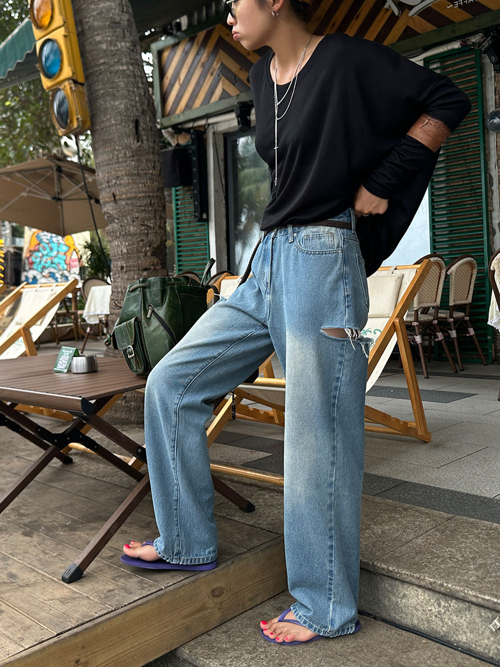 Torn Loose Straight Jeans Pants_BDHL5997