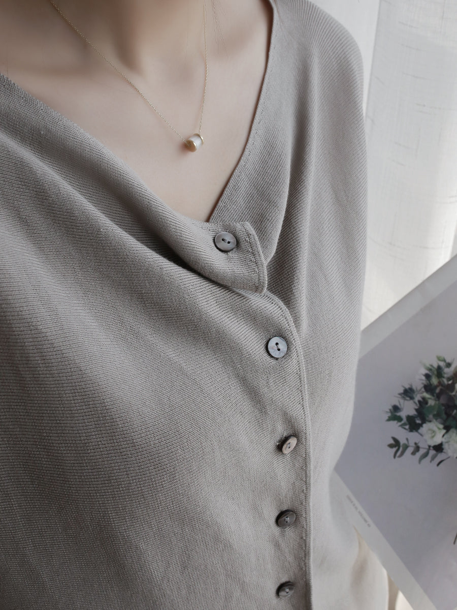 Loose-Collared Knitted Cardigan_BDHL7263