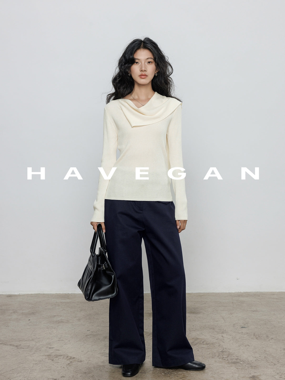Halter-Neck Knit Tops_BDHL7784