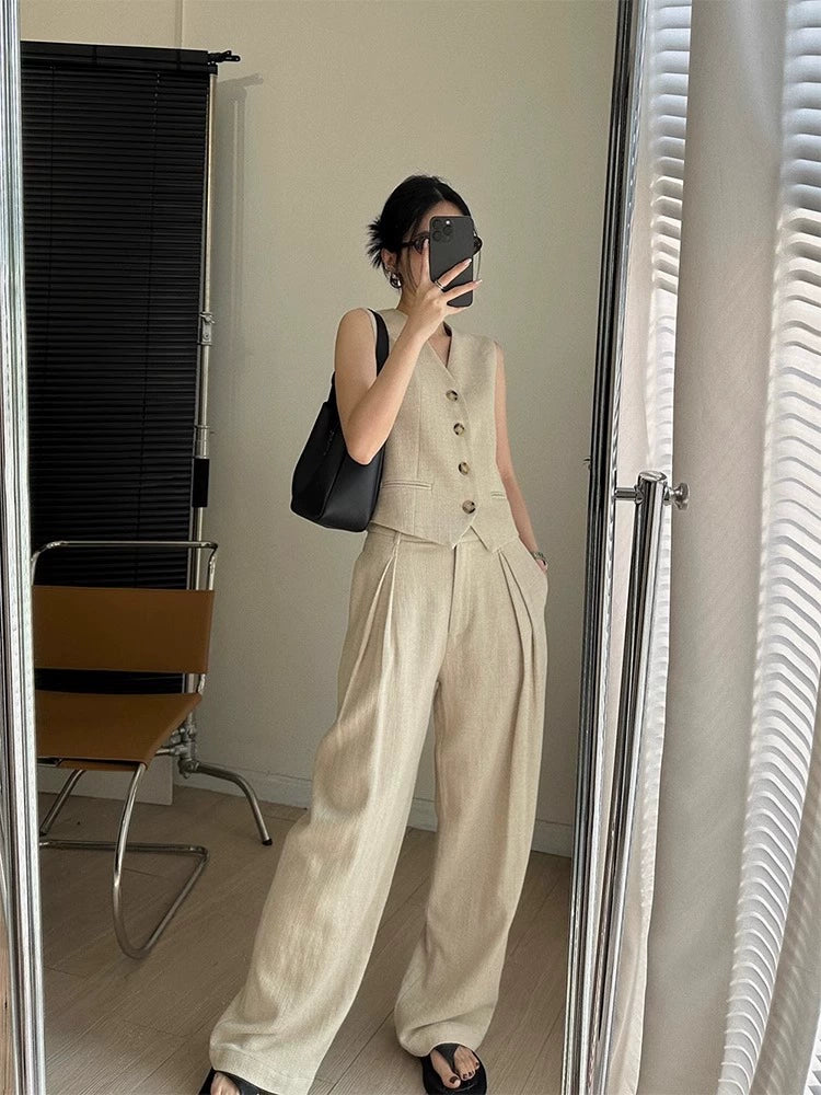 [Domestic shipping, immediate delivery, only one item] Sleeveless V-Neck Vest and Mop Pants Set_BDHL61948778