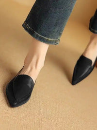 Shallow Pointed Flat Shoes_BDHL7074