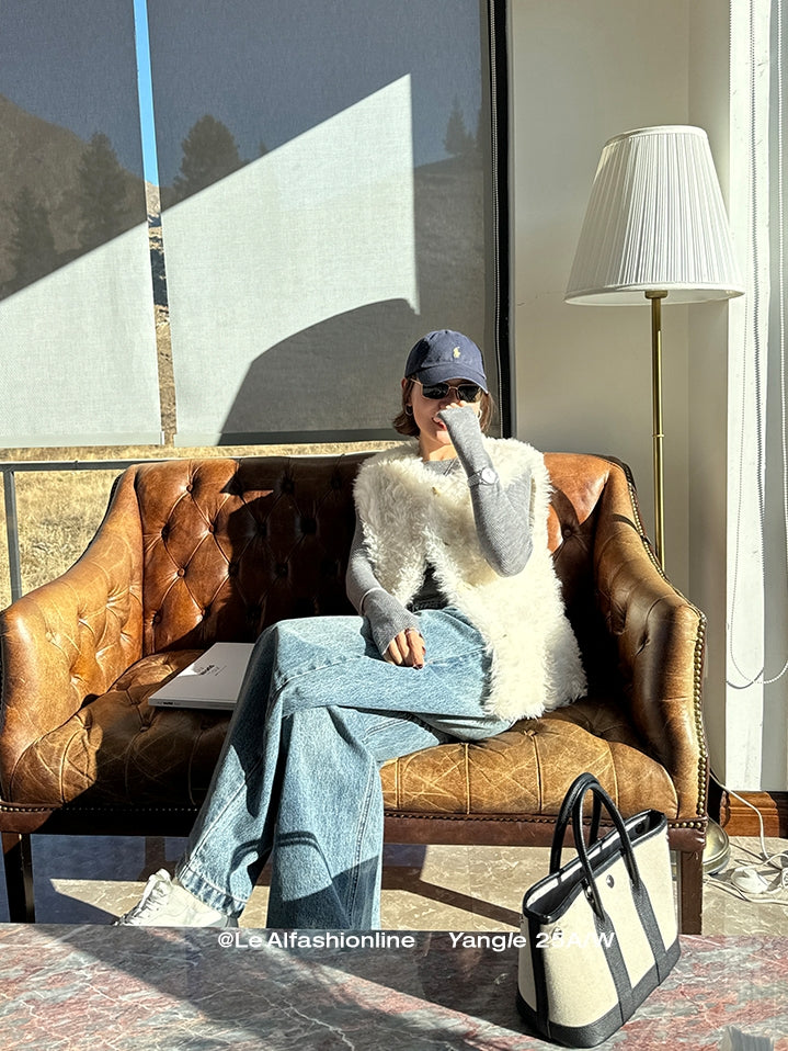 Round-Neck Fur Gilet_BDHL7919