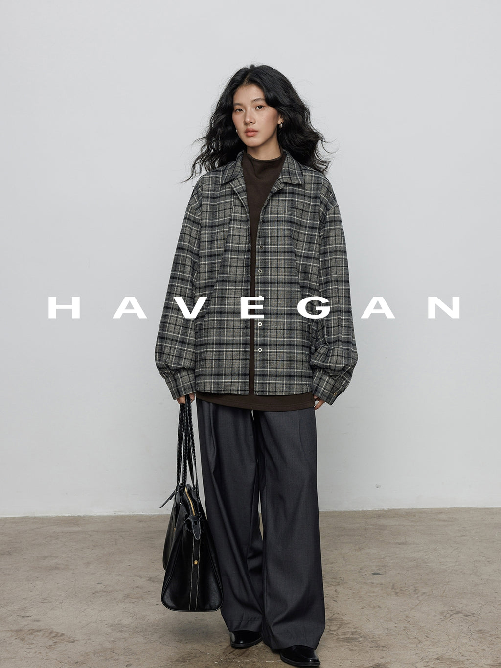 高領刺繡上衣_BDHL7894