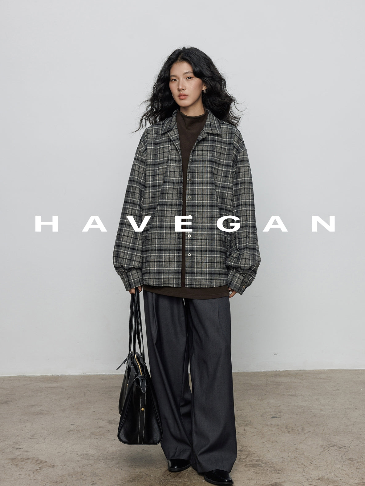 高領刺繡上衣_BDHL7894