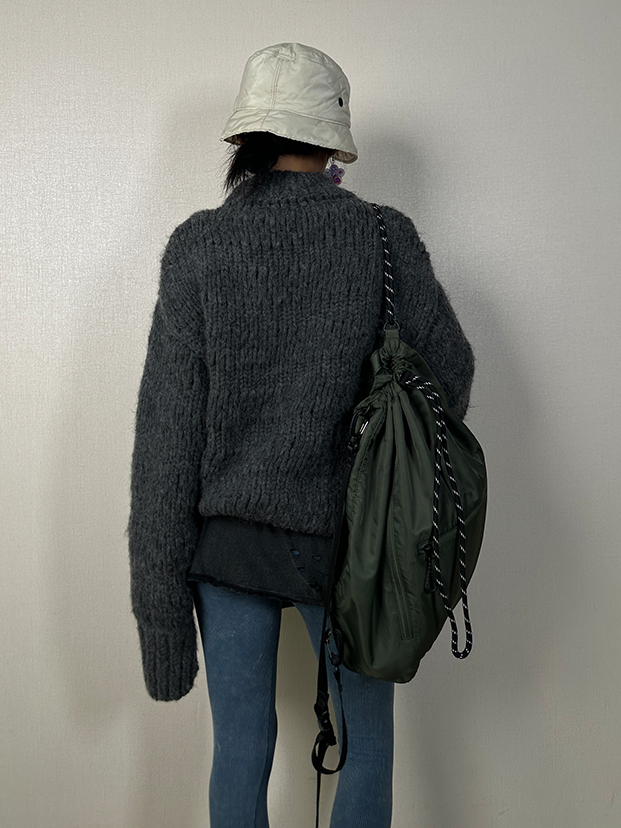 Half Turtleneck Loose Thick Knit_BDHL6732