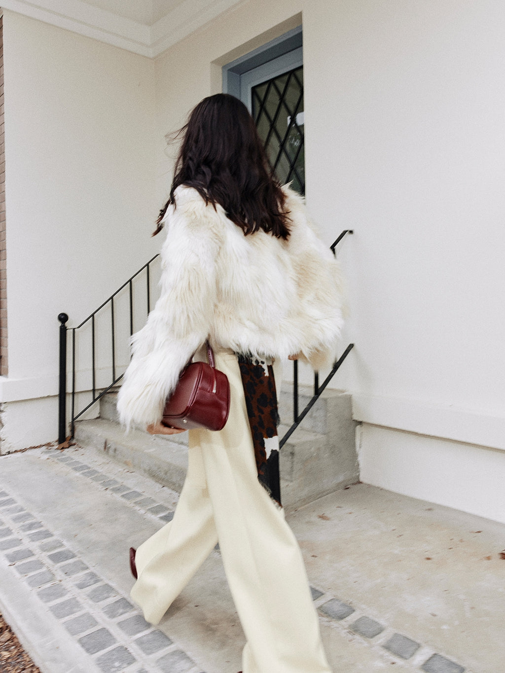 Wide-Belt White Suit Pants_BDHL7998