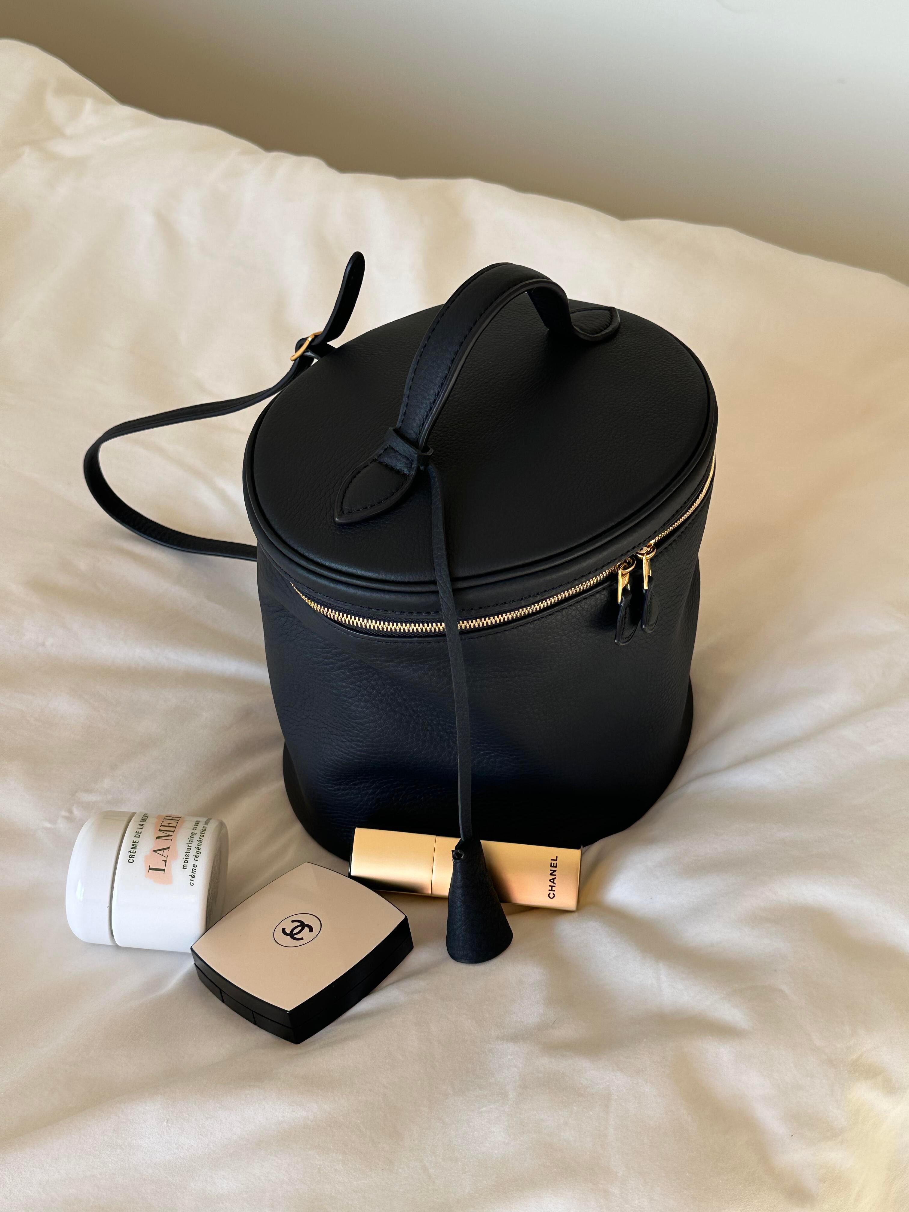 Large-Capacity Bucket Bag_BDHL8163