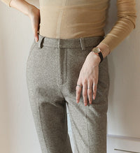 Standard and cropped straight pants_BDHL5356