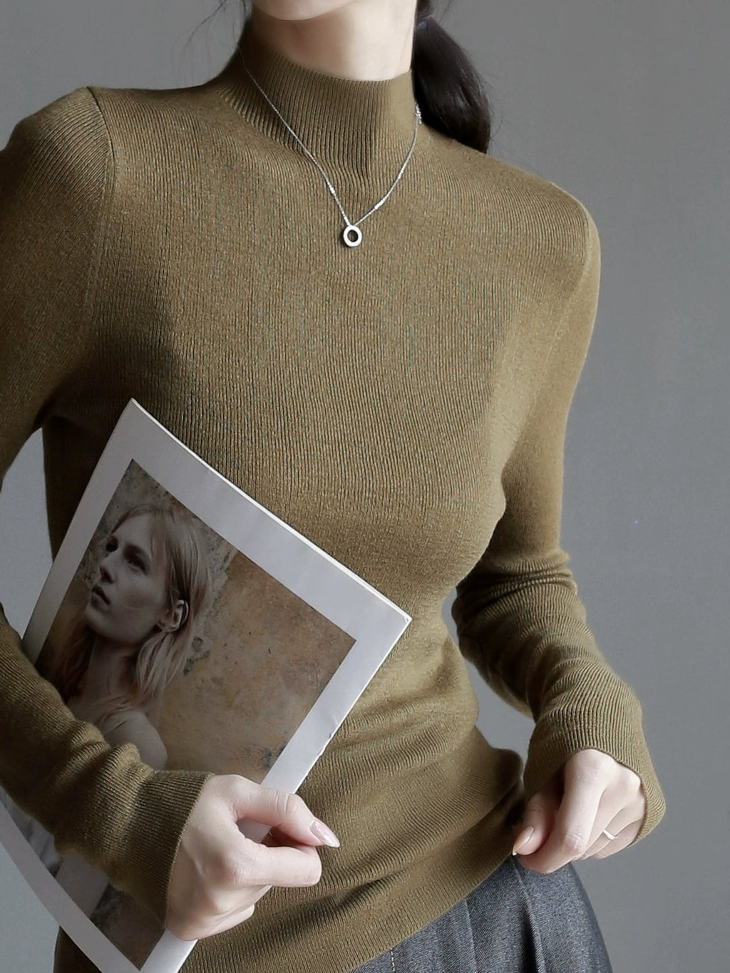 Half-High Neck Slim Tops_BDHL7916