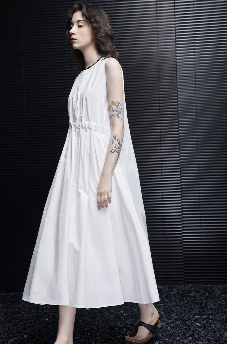 White Sleeveless Pleated Dress_BDHL6976