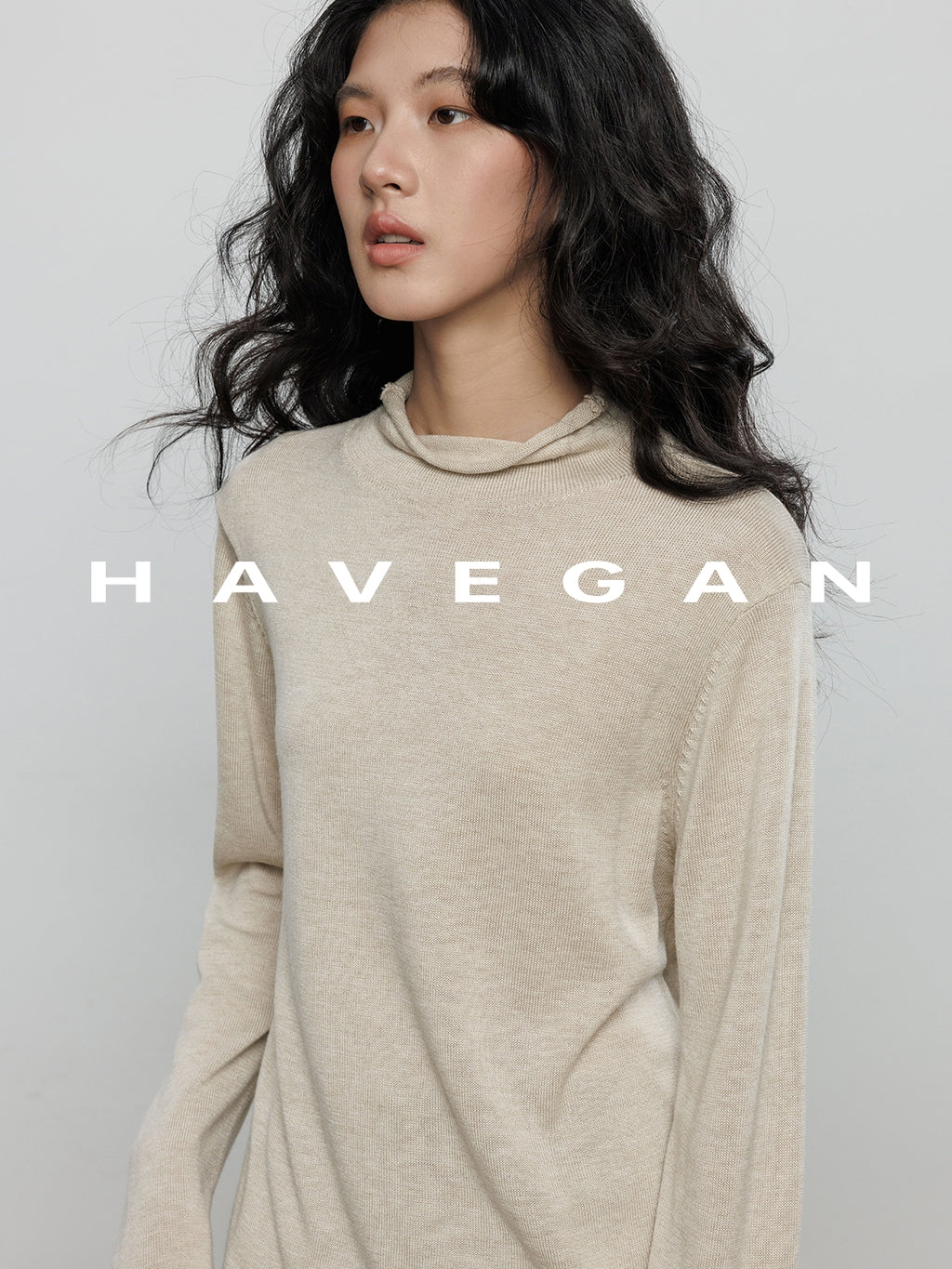 High-Neck Relaxed Tops_BDHL7899