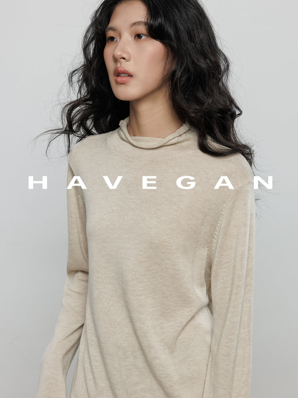 High-Neck Relaxed Tops_BDHL7899