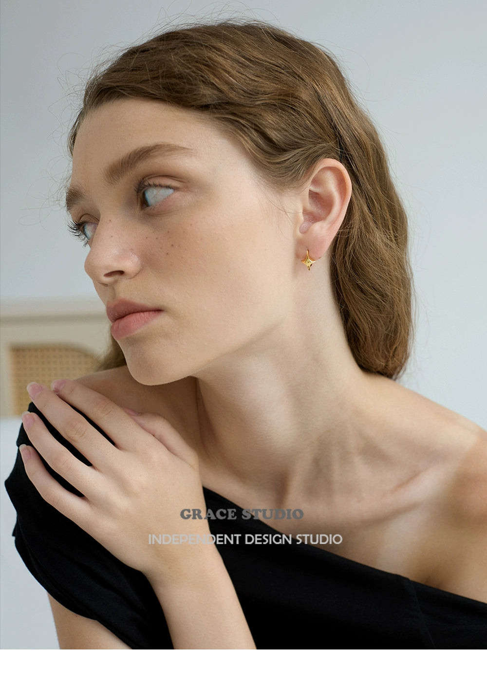 Polished Star Hoop Pierced Earrings_BDHL7673