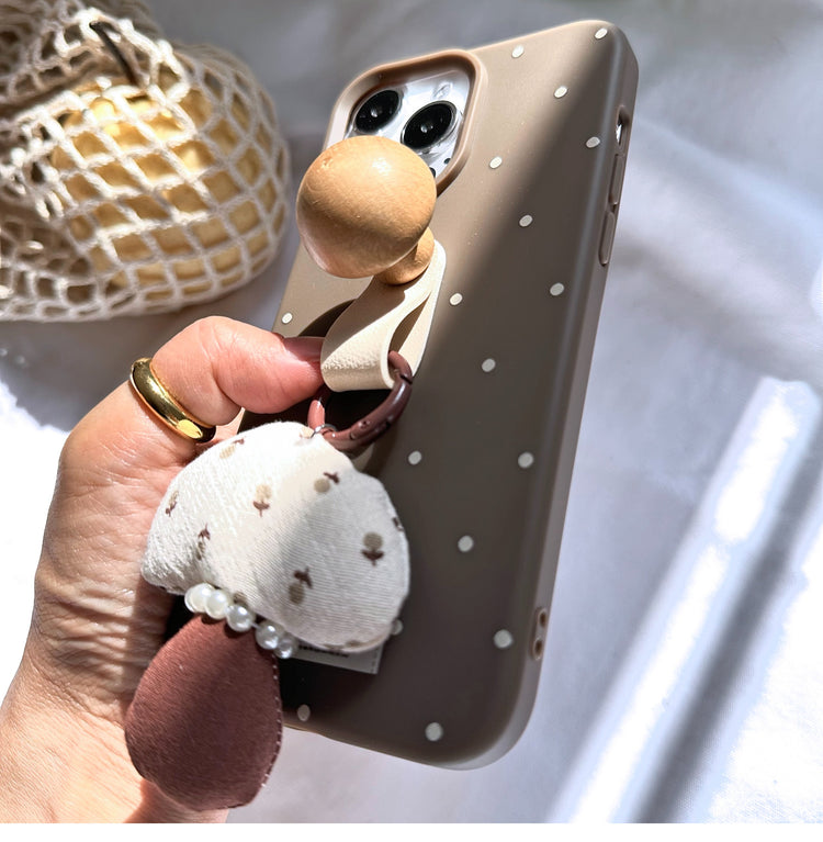 Wooden Mushroom Stand Cute Mushroom Charm Phone Case_HL3271