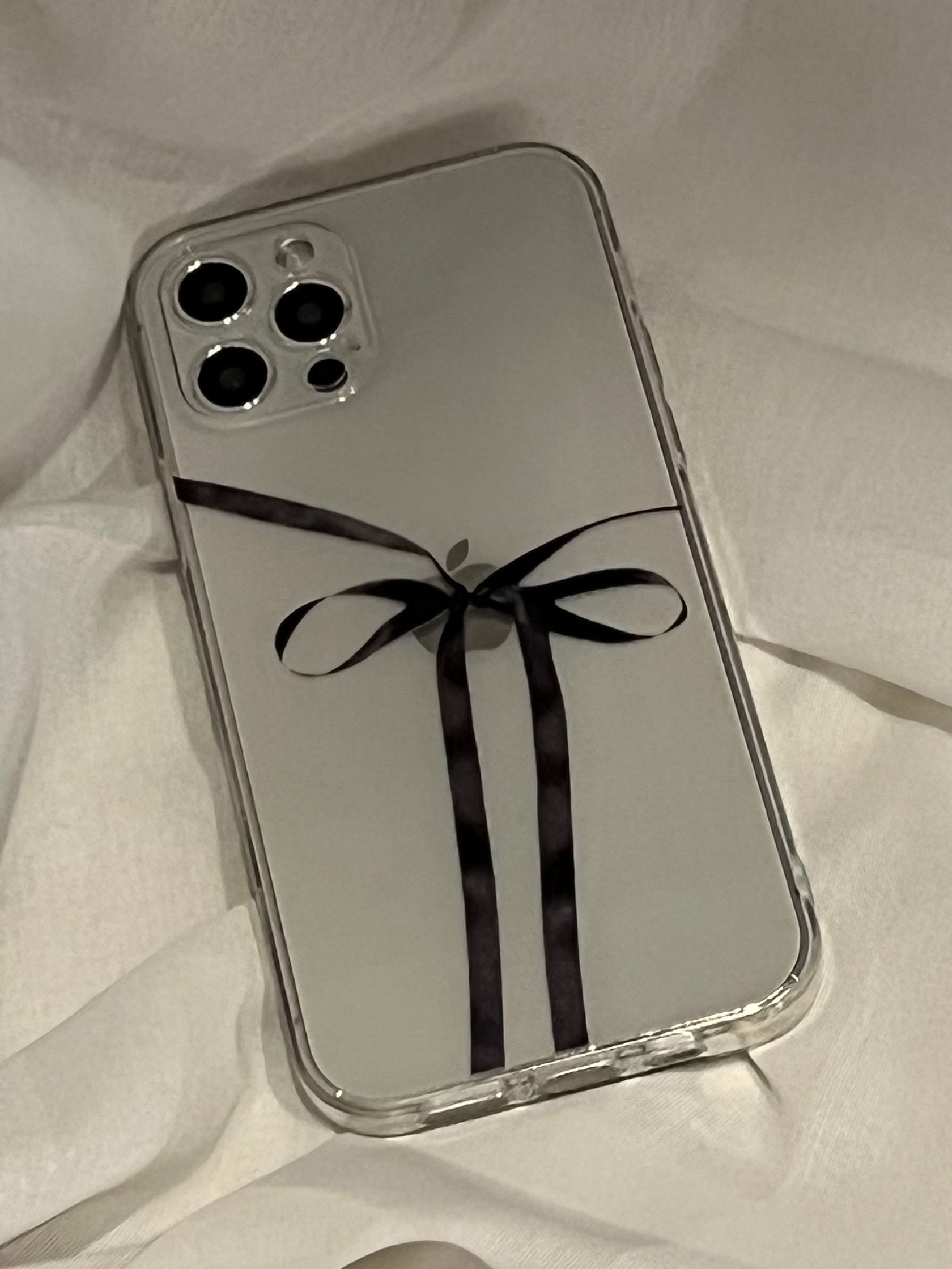 iPhone 手機殼黑色絲帶設計_BDHL7830