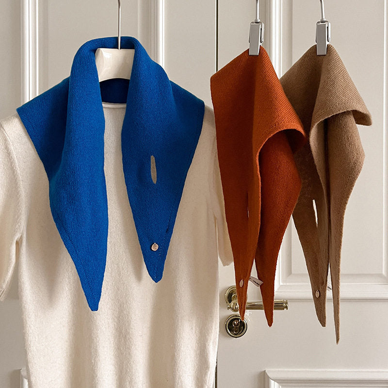 Wool Knit Triangle Scarf_BDHL8480