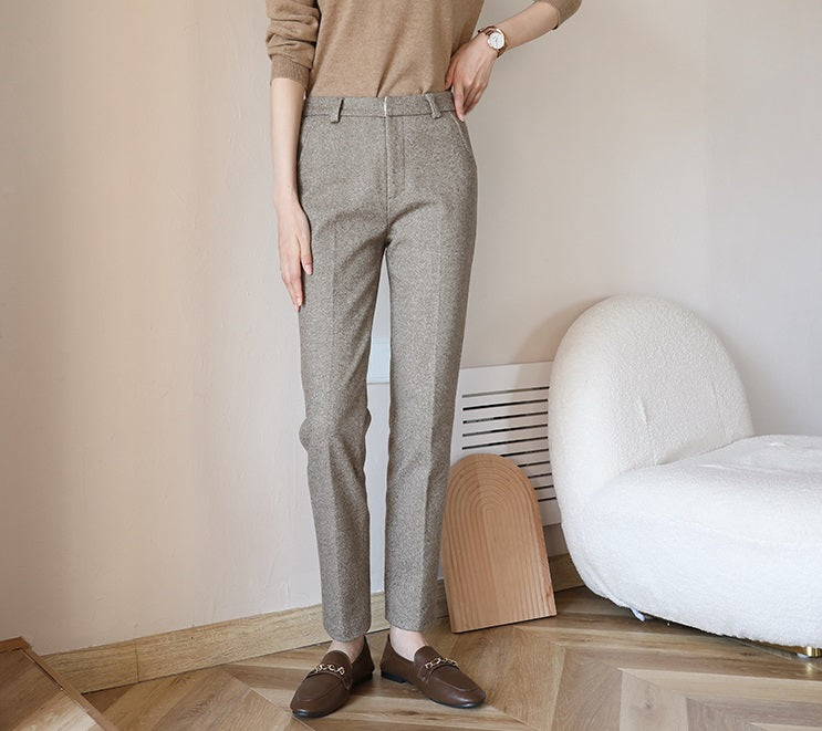 Standard and cropped straight pants_BDHL5356