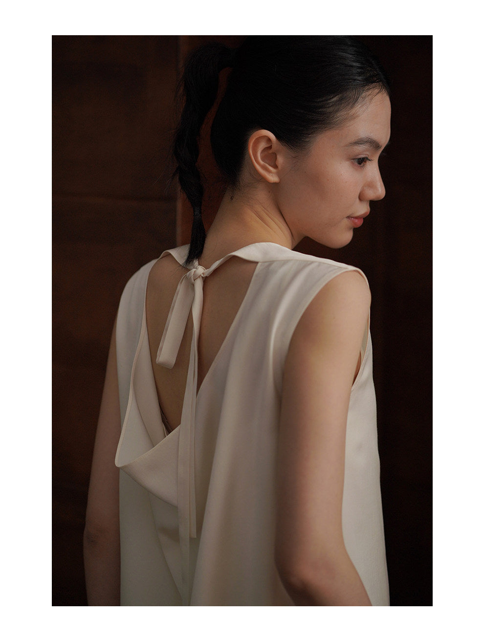 Open Back Sleeveless Dress_BDHL8298