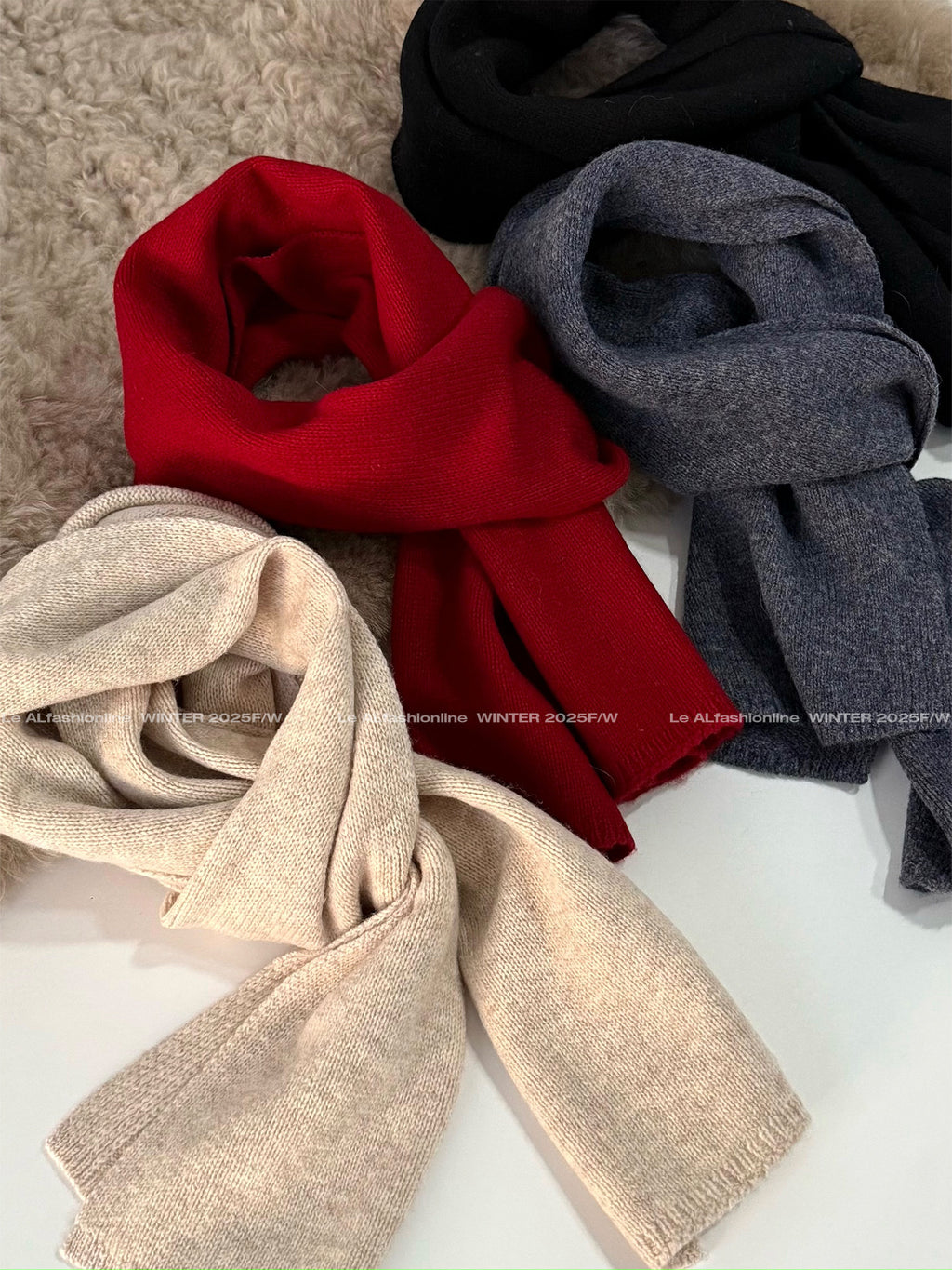 Knitted Short Scarf Or Gloves_BDHL8049