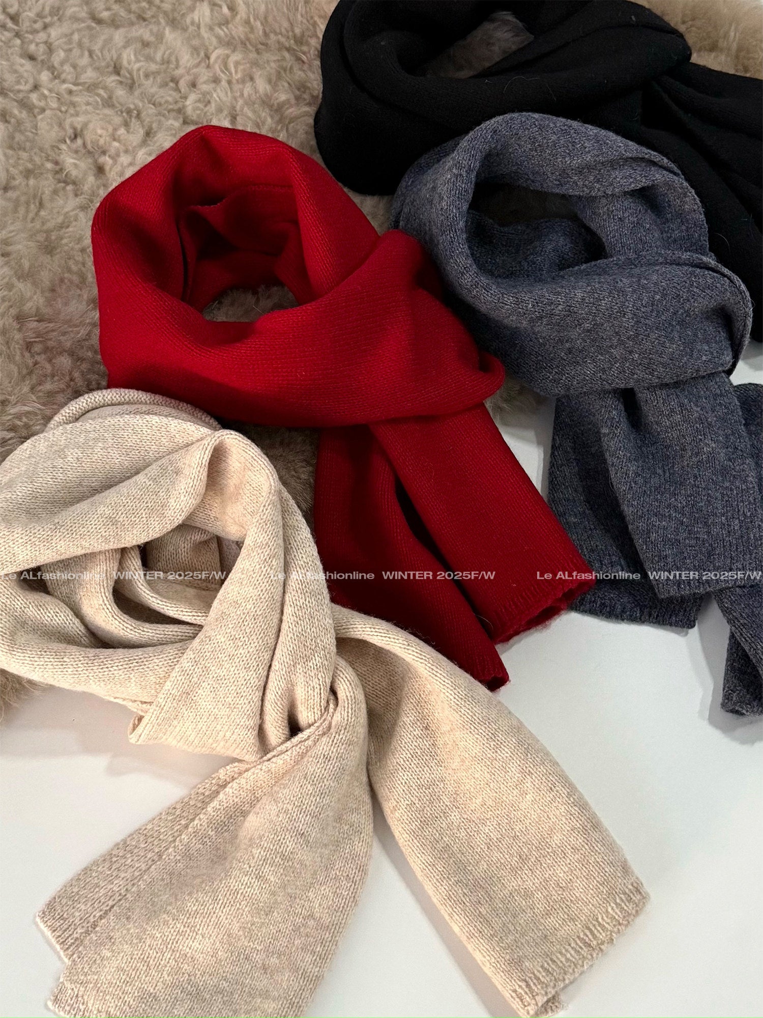 Knitted Short Scarf Or Gloves_BDHL8049