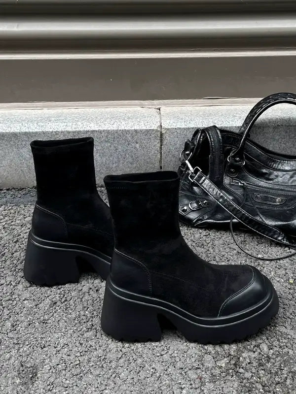 Platform Boot Bottom View Platform Martens Thick Bottom Stretch Boot_BDHL5438 – HELROUS