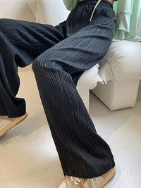 Pleated Wide-Leg Pants_BDHL7215