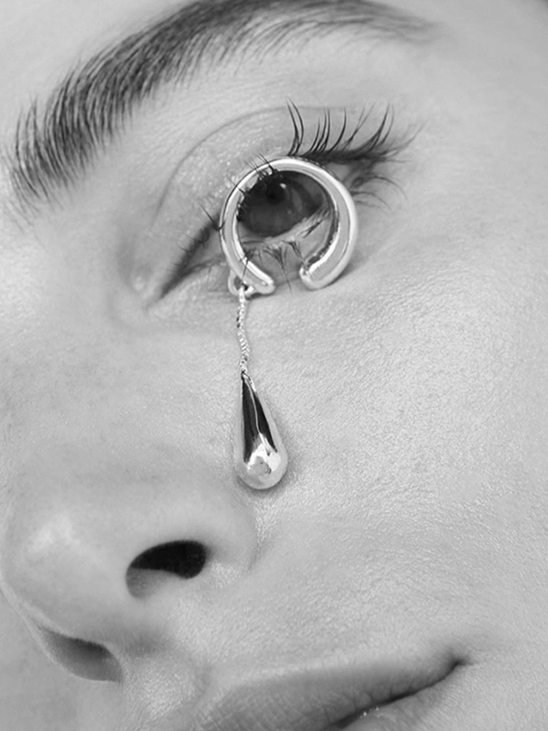 Tear-Shaped Chain Ear Cuffs_BDHL7458
