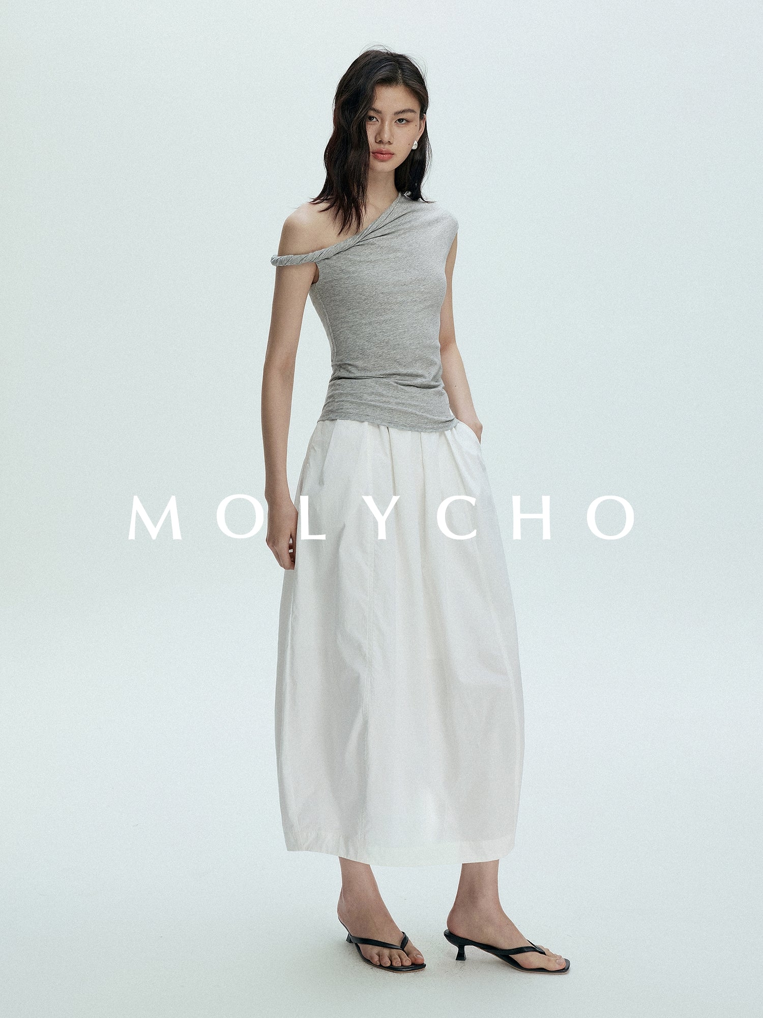 Asymmetric Off-The-Shoulder Tops_BDHL7389