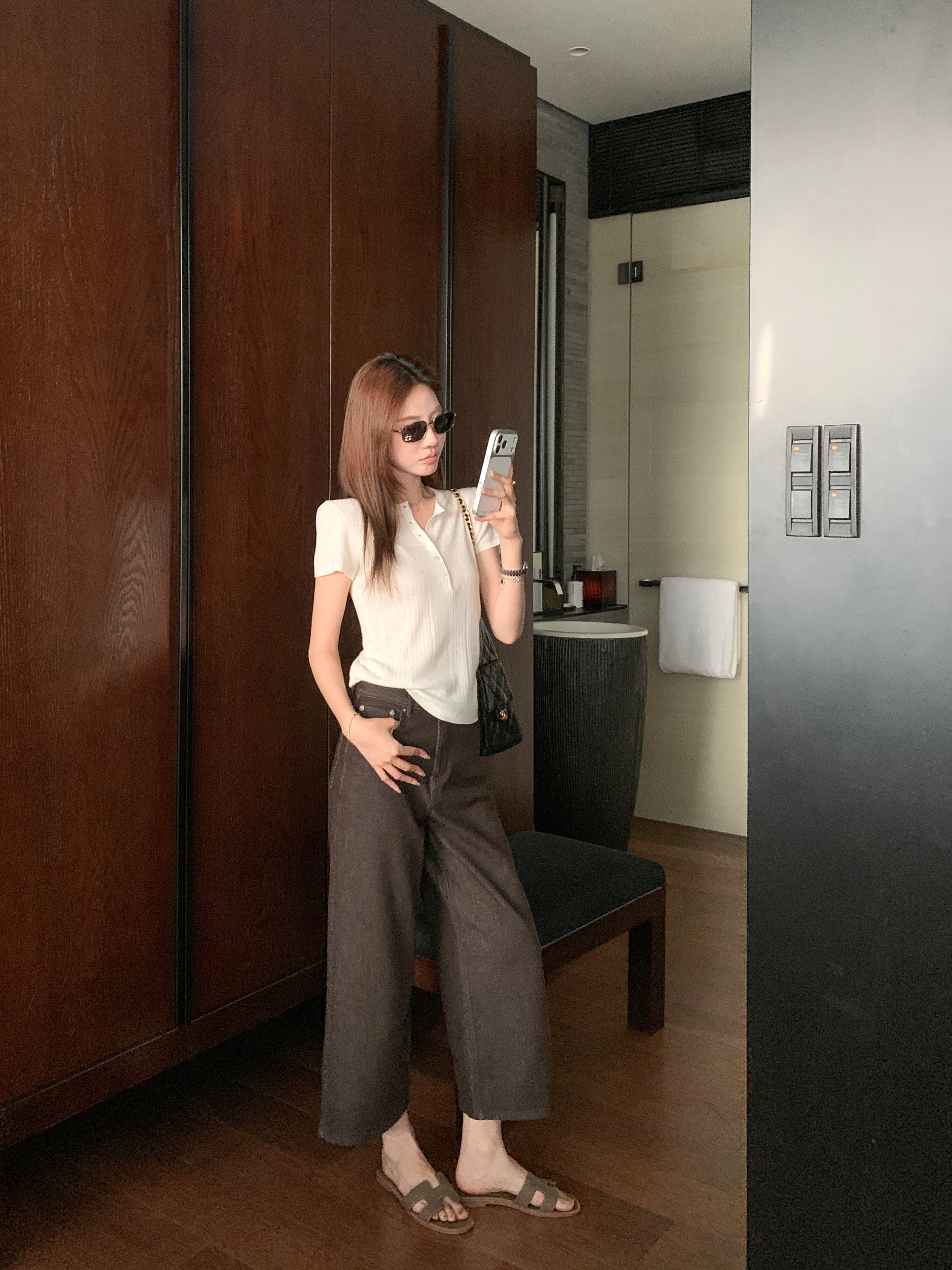 High-Waist Straight-Leg Cropped Pants_BDHL8333