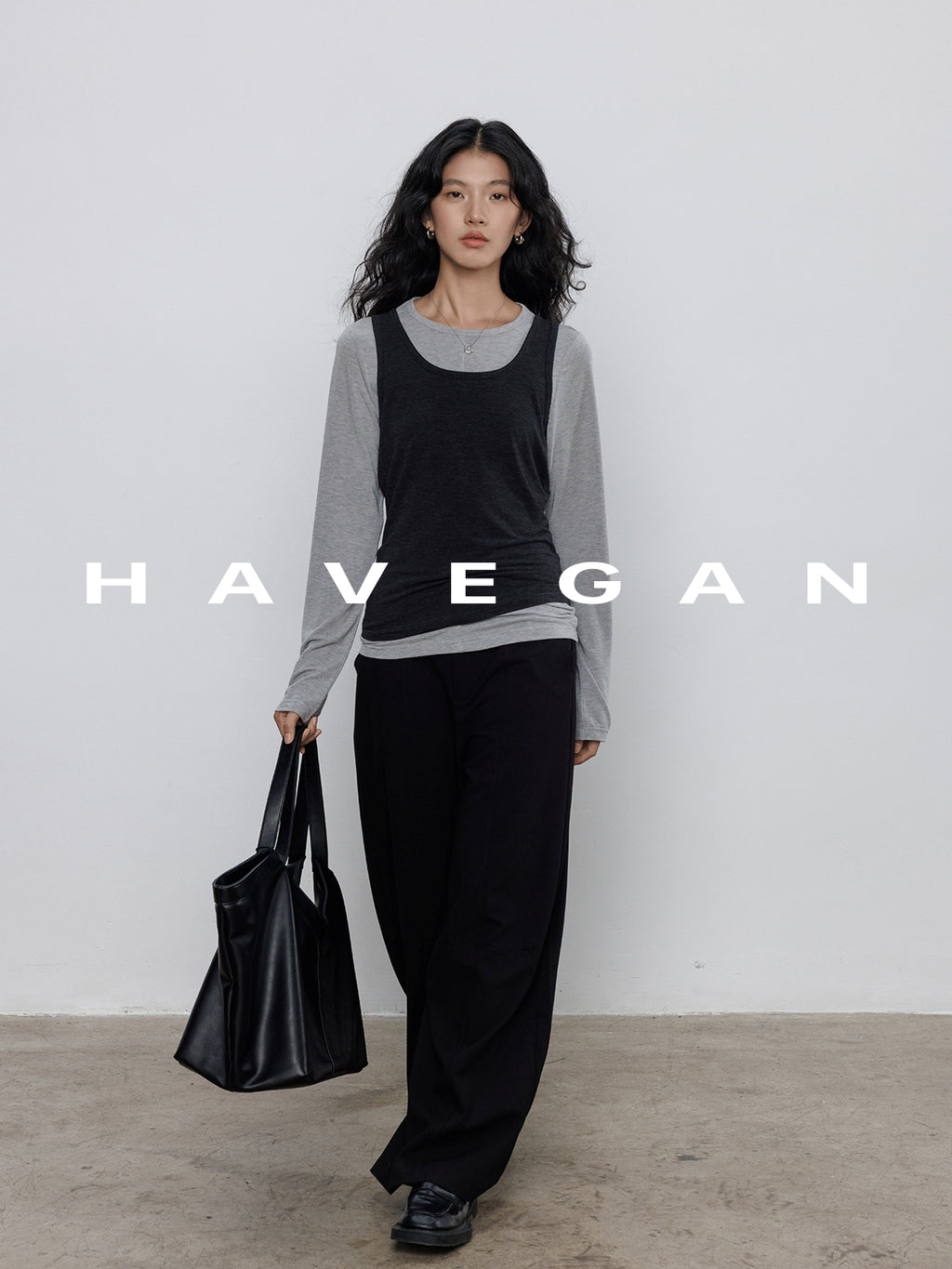 Round-Neck Vest Or Long-Sleeved T-Shirt_BDHL7778