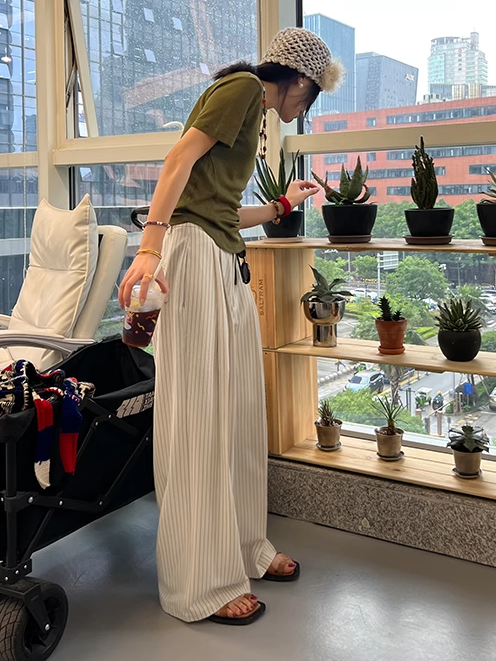 Striped Loose-Fitting Pants_BDHL7403