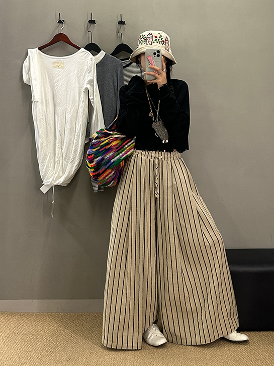 Loose-Fitting Striped Pants_BDHL7252