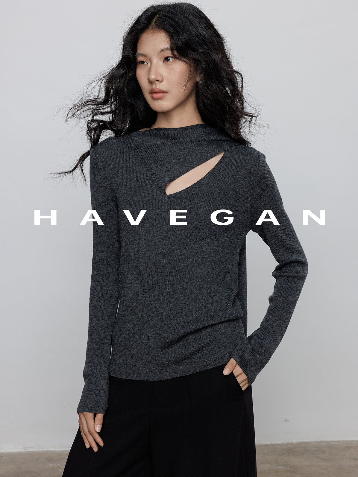 Halter-Neck Knit Tops_BDHL7784