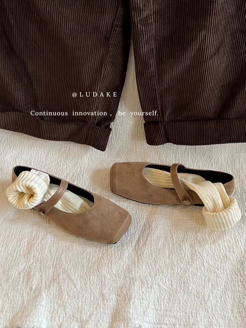 Square-Toe Single-Strap Flat Shoes_BDHL7814