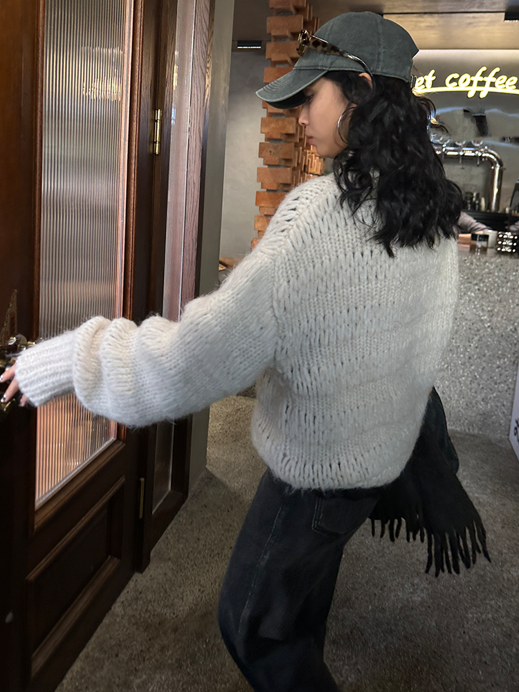 Half Turtleneck Loose Thick Knit_BDHL6732