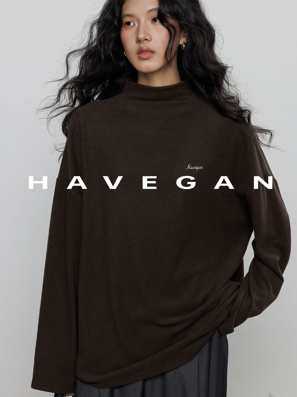 高領刺繡上衣_BDHL7894