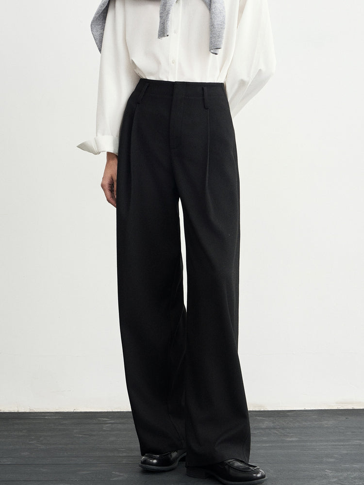 Tucked Straight Suit Pants_BDHL6541