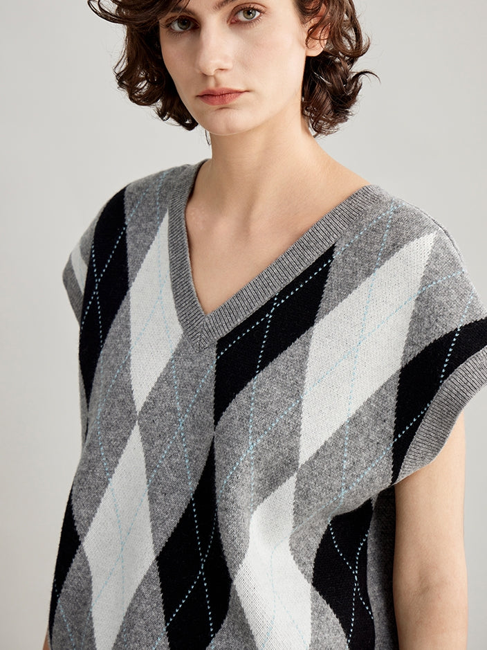 Diamond-Pattern Knitted Vest Or Cardigan_BDHL7995