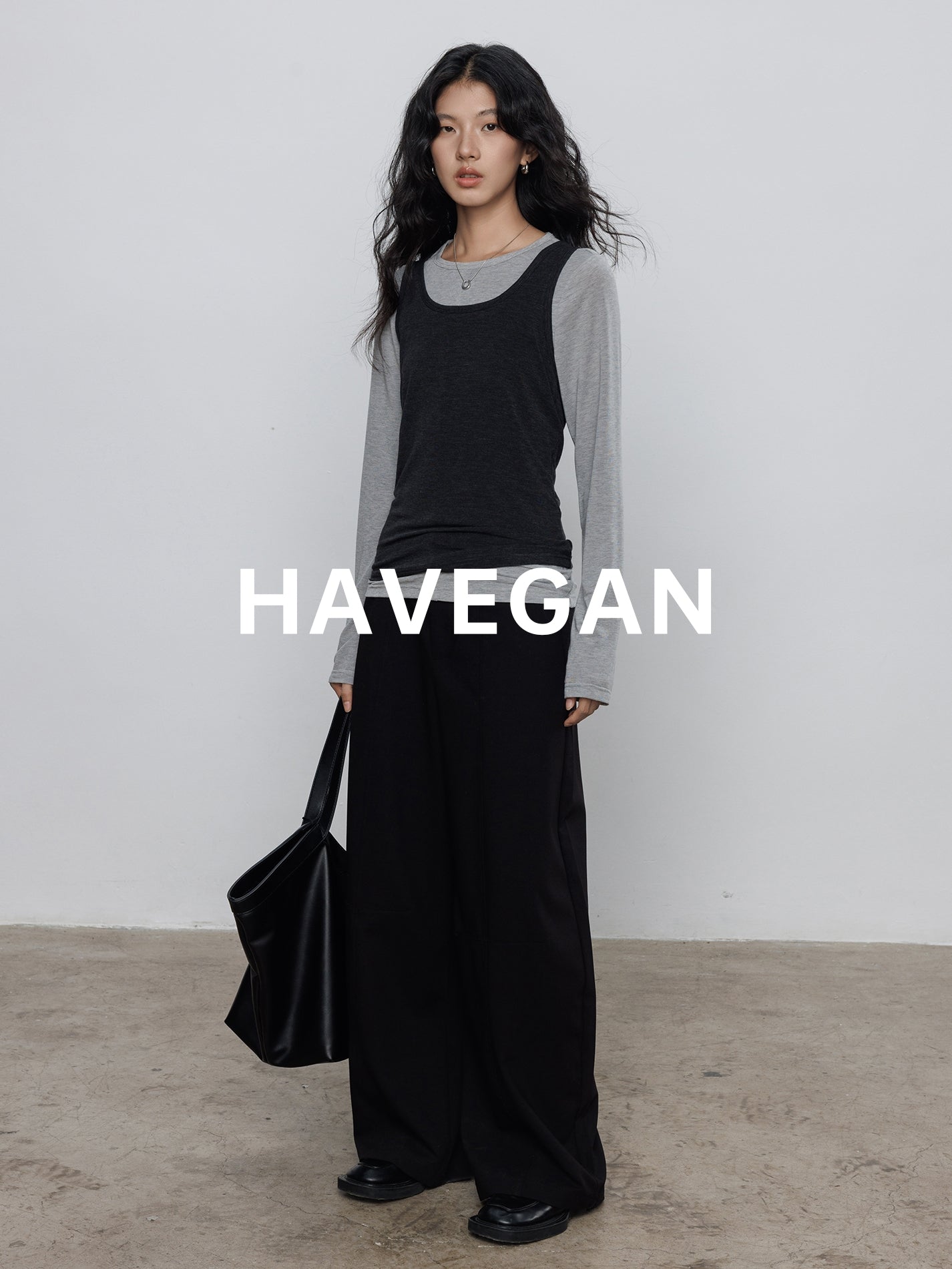 Round-Neck Vest Or Long-Sleeved T-Shirt_BDHL7778