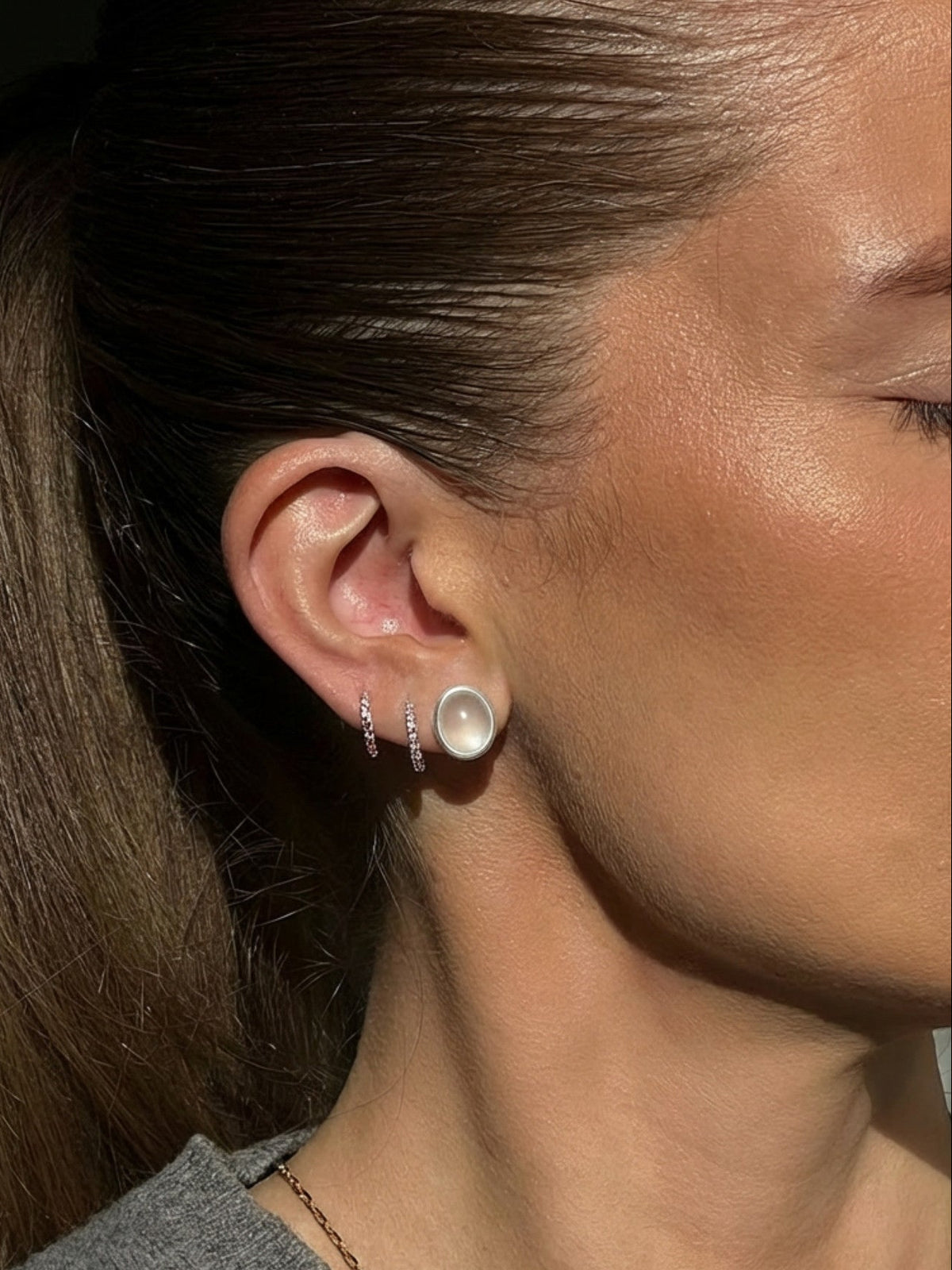 White Agate Oval Stud Earrings_BDHL8463