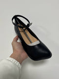 Toe Diagonal Buckle Shallow Shoes_BDHL7455